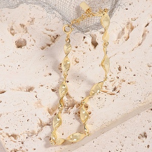 Ánh Sáng Sang Trọng <span class=keywords><strong>Mobius</strong></span> Mịn Quyến Rũ Vòng Đeo Tay Cao Cấp Hình Học Xoắn Đồ Trang Sức Tốt Bangles Phụ Nữ Của S925 Sterling Bạc Vòng Đeo Tay - Product Image 5