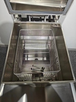 Vente chaude KFC Fast Food Restaurant Cuisine Frite Henny Penny Poulet Broasted Machine Friteuse à pression avec filtre à huile