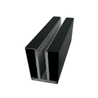 Moderner Minimalistischer Glasgeländer-Stil Aluminium-Legierung Bodenmontierter Treppenhandlauf Voreingebettetes Rahmenloses Design für Balkone