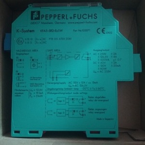 Aislador Pepperl+Fuchs KFD2-SR2-EX2.W para Sistemas de Seguridad Industrial en Áreas Peligrosas - Product Image 1