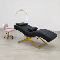 Table de massage pour salon de beauté, nouveau design, cuir rose, base en métal doré, lit incurvé pour extensions de cils