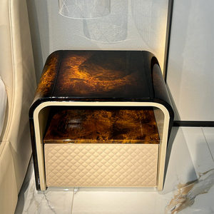 Élégante armoire de <span class=keywords><strong>chevet</strong></span> moderne en placage de bois naturel Leman et microfibre haut de gamme, meubles de villa et d'hôtel haut de gamme - Product Image 1