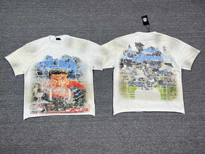 T-shirt graphique streetwear urbain, style harmonieux à imprimé audacieux, t-shirt décontracté en coton surdimensionné pour hommes et femmes - Product Image 1
