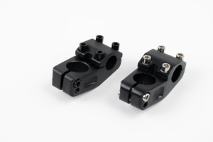 Tige de direction en alliage 6061 YT Factory TF-32 28.6x22.2mm ou 28.6x25.4mm avec kit M8x25/6 pièces - Product Image 2