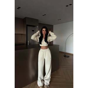 Ensemble de survêtement d'hiver vintage crème à capuche zippé coupe-vent respirant imprimé décontracté grande taille épais avec logo uni 2 - Product Image 4