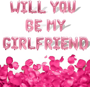 Ensemble de lettres rouges, dorées et roses « Veux-tu être ma petite <span class=keywords><strong>amie</strong></span> ? » avec pétales de rose, amour, Saint-Valentin et cérémonie de remise de diplôme - Product Image 1