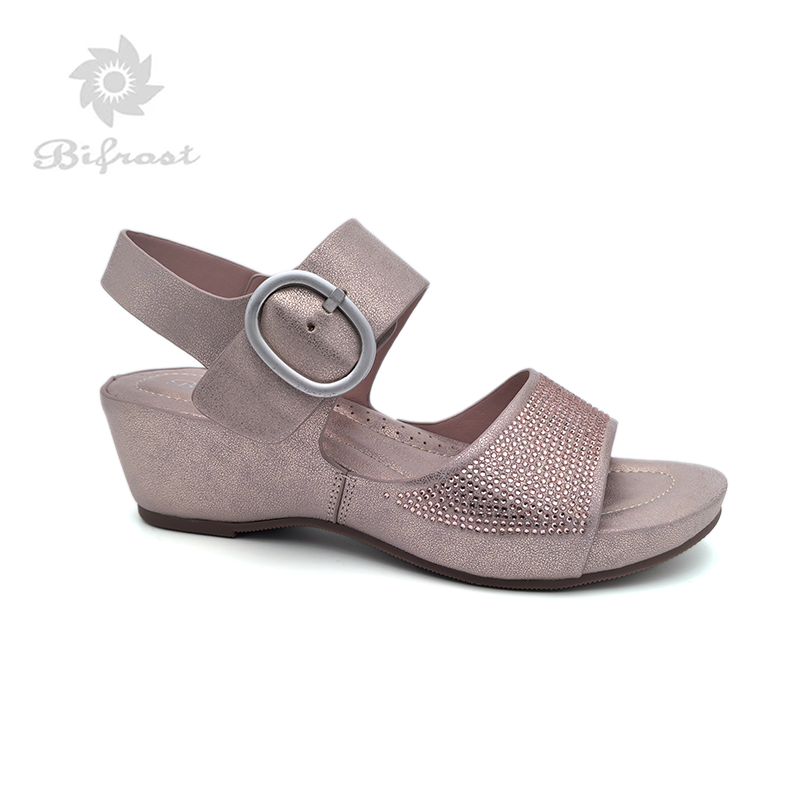 Elegant Luxury Leather Silver Buckle Strap