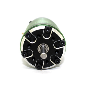 Motor sin Escobillas Sensorizado de Alto Rendimiento 4274 para Autos de Turismo Eléctricos 4x4 a Escala 1/8 - Product Image 3