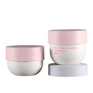 กระปุก<span class=keywords><strong>ครีม</strong></span>บำรุงผิวขนาด 150 กรัม-300 กรัม แบบกำหนดเอง ผลิตจากพ<span class=keywords><strong>ล</strong></span>าสติก PP ทรงก<span class=keywords><strong>ล</strong></span>ม ก้นมน พร้อมฝาเกลียวสีชมพู - Product Image 3