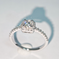 Bague de fiançailles en argent 925 plaqué rhodium, tendance, avec moissanite ronde brillante VVS, pour un cadeau d'anniversaire
