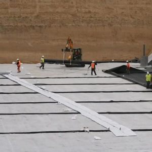 도로의 반사균열 방지를 위한 아스팔트 오버레이 및 포장 보수용 토목섬유 직물 - Product Image 2