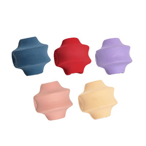 ชุดของเล่นบอลยางสำหรับสุนัข ทนทาน ขนาดใหญ่ สีม่วงกรมท่า สีแดงไวน์ สีเหลืองอ่อน สีเหลืองอ่อนแบบสีรากบัว - Product Image 1