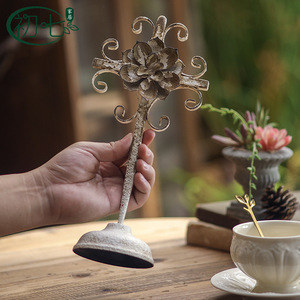 Ornement en métal vieilli de style rétro européen, en forme de croix fleurie, artisanat pour la décoration intérieure et extérieure - Product Image 5