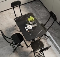 Chaises pliantes d'intérieur pas chères en promotion pour la salle à manger et le café