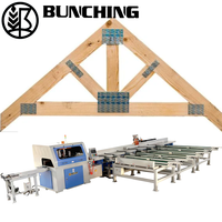 Scie à angle universelle CNC industrielle 12,8 kW BCW-S-300 avec table d'alimentation de 6000 mm pour le bois de palette et les structures en bois