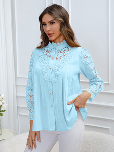 เสื้อเชิ้ตแขนยาวสีฟ้าอ่อนประดับลูกไม้สำหรับผู้หญิง - เสื้อแฟชั่นไซส์ใหญ่พร้อมปกตั้ง - Product Image 2