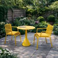 Ensemble de jardin trois pièces en fer forgé jaune pour l'extérieur, résistant à l'eau, au soleil et à la rouille, pour cour et balcon, idéal pour la détente
