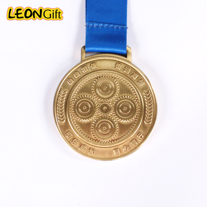 Diseña tu propia medalla personalizada de aleación de zinc, medalla de metal 3D para maratón 5K, triatlón, taekwondo, premio para finalistas de carreras deportivas con cinta. - Product Image 3