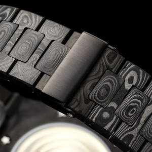 Montre de luxe pour homme en fibre de carbone marbrée, boîtier octogonal de 40 mm, cadran rayé blanc, mouvement automatique, affichage de la date - Product Image 6