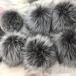 Pompons en fourrure de renard argenté véritable, colorés et moelleux, 15 cm, en gros, pompons en fourrure de raton laveur amovibles pour bonnets et chapeaux - Product Image 3
