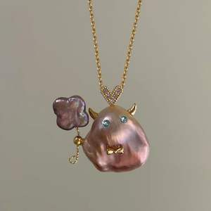 Collier tendance Little Witch Ocean World en laiton doré avec pendentif <span class=keywords><strong>poisson</strong></span> à grosse tête en perle naturelle, <span class=keywords><strong>poisson</strong></span> <span class=keywords><strong>rouge</strong></span>, <span class=keywords><strong>poisson</strong></span> qui s'embrasse, collier clavicule - Product Image 4