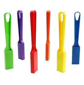 عصا مغناطيسية بلاستيكية ملونة مغناطيسية مع رقائق معدنية حلقية لعد رقائق المدرسة/اللعبة