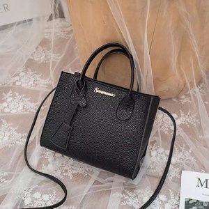 Borsa da Donna con Chiusura a Lettera, Piccola Borsa Quadrata per Uso Quotidiano 2024, Vendita all'Ingrosso e Dropshipping - Product Image 3