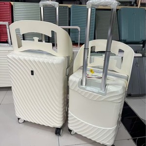 Maleta Rodante Expandible Blanca de 26 Pulgadas con Ruedas Giratorias de 360 Grados para Mujeres, Viajes de Ocio - Product Image 1