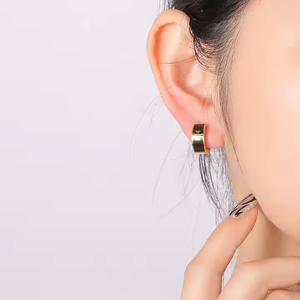 Nuovi Orecchini a Cerchio <span class=keywords><strong>Mini</strong></span> di Lusso Placcati Oro, Gioielli di Designer di Marche Famose per Donne - Product Image 6