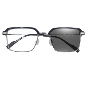 Occhiali <span class=keywords><strong>da</strong></span> Sole Quadrati 2026 UV400 Anti-Luce Blu Fotocromatici con Montatura in Metallo Marrone - Product Image 4