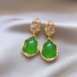 Pendientes <span class=keywords><strong>de</strong></span> Clip Coloridos <span class=keywords><strong>de</strong></span> Moda para Mujer, Chapado en Rodio Plateado, Cristal, Diamantes <span class=keywords><strong>de</strong></span> Imitación, Diseño Geométrico, Regalo, Venta al por Mayor - Product Image 6