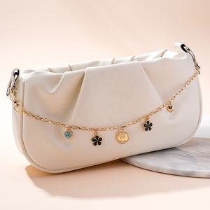 Neue Modische Blumen Perlen Geldbörse Schultertasche Kettenanhänger Crossbody Metallkette Damen Taschenanhänger in Verschiedenen Stilen - Product Image 6