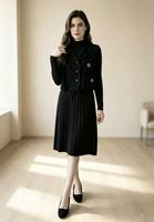 Ensemble deux pièces en tricot pour femme automne-hiver, veste à appliques faites à la main + robe mi-longue plissée à col haut, ensemble de robe élégante pour le bureau