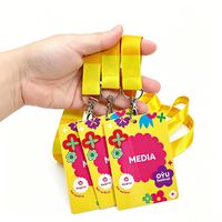 Cordons de cou personnalisés en polyester durable avec logo par sublimation et cartes d'accès PVC sur mesure pour événements, festivals, dirigeants et cartes VIP