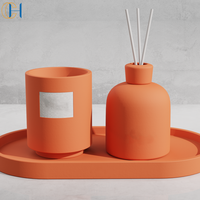 C & H Marque privée Forme personnalisée Recharge de 150ml Diffuseur de roseaux en céramique et Bougie en porcelaine pilier faite à la main avec plateau personnalisé