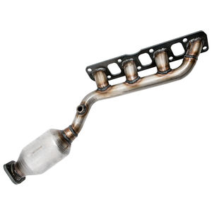 Convertitore Catalitico per Nissan Titan Armada e Infiniti QX56 5.6L 2004-06, Gruppo Collettore di Scarico con Guarnizione - Product Image 3