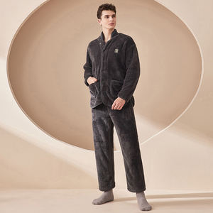 Inverno spesso <span class=keywords><strong>caldo</strong></span> CoralSleeve coppie <span class=keywords><strong>pigiama</strong></span> set donna lunga vestaglia in velluto <span class=keywords><strong>pigiama</strong></span> <span class=keywords><strong>uomo</strong></span> indumenti da notte per la casa - Product Image 4