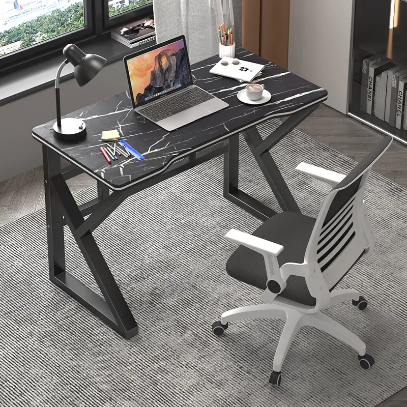 Grosir desain baru meja Gaming hitam dan putih Modern terbaik untuk rumah kantor meja komputer kustom