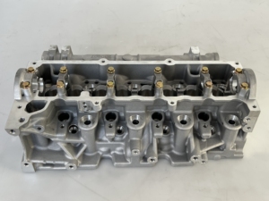 ฝาสูบ K9K รุ่น 908793 7701476059 สำหรับรถยนต์เรโนลต์ เมกาเน่ 2/คลีโอ 2/คลีโอ 3/แคงกู/ดัสเตอร์/แคงกู/ซีนิค 2/โมดัส 1.5 DCI 110412587R - Product Image 3