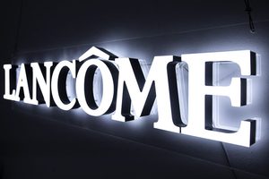 Letrero Luminoso LED Personalizado para Negocios, Letrero 3D con Letras LED para Tienda, Logotipo de Letrero LED para Exteriores, Letrero de Canal LED para Fachada de Tienda - Product Image 4