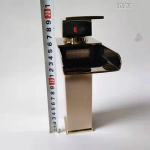China, el proveedor de mejor <span class=keywords><strong>precio</strong></span> buena grifería <span class=keywords><strong>calidad</strong></span> latón cascada baño grifo cuenca - Product Image 5