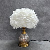 Lampe de table en plumes de style vintage pour la chambre des filles, éclairage romantique au chevet, lampe en plumes
