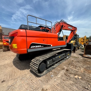 รถขุดไฮดรอลิกแบบตีนตะขาบ Doosan DX225 มือสอง สำหรับงานก่อสร้าง น้ำหนัก 22 ตัน ประหยัดน้ำมัน แรงทรงพลัง ใช้งานได้นานต่อเนื่อง - Product Image 1