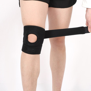 Genouillère de soutien réglable pour la gym avec attelle de rotule ouverte de base et supports latéraux en acier à ressort – Vente en gros - Product Image 1