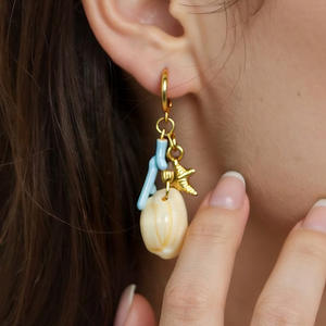 Pendientes Colgantes de Concha Marina, Coral y Estrella de Mar, Chapados en Oro de 18k, Acero Inoxidable, Joyería de Moda con Temática Oceánica - Product Image 4