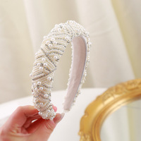 Serre-tête de luxe fait main pour femme avec perles et design baroque en cristal - Accessoires pour cheveux KLACOMA, vente en gros Chine, décoration