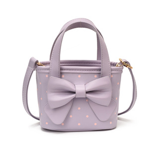 Borsetta a secchiello mini rosa a pois con fiocco e chiusura a cerniera, con manico, per bambine - Product Image 5