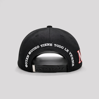 Casquette de baseball en daim réglable avec écusson métallique brodé 3D en strass, personnalisable, élégante, de créateur, à faible MOQ