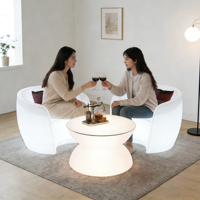 Ensemble de table et de tabourets de bar pour fête en piscine en plastique LED avec chaises cubiques - Étanche IP65-IP68 - Mobilier d'extérieur