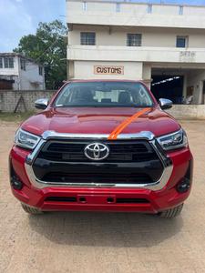 Toyota HILUX 2.8L รถกระบะคู่4x4เครื่องยนต์ดีเซล - Product Image 2